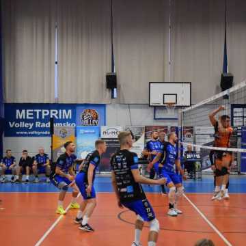 METPRIM Volley Radomsko odprawił debiutanta ze Skierniewic