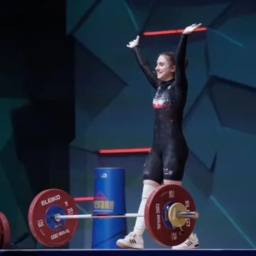Podnoszenie ciężarów. Oliwia Drzazga szósta w Europie!
