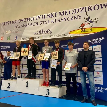 Udany debiut zawodników UKS „Zapaśnik” Radomsko na Mistrzostwach Polski Młodzików