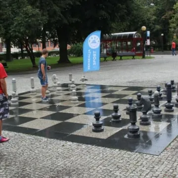  Miłośnikom szachów deszcz nie straszny