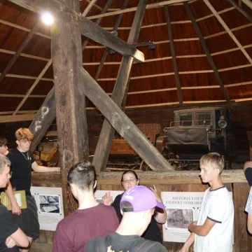 Uczniowie z Elektryka poznawali Polskę