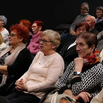 Ach, te Kobiety… koncert na Dzień Kobiet w MDK w Radomsku