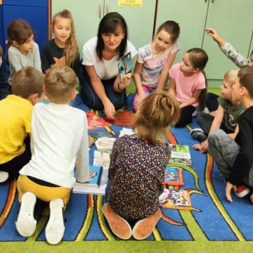 „Przerwa na czytanie”. Bicie rekordu w czytaniu na przerwie w „Siódemce”