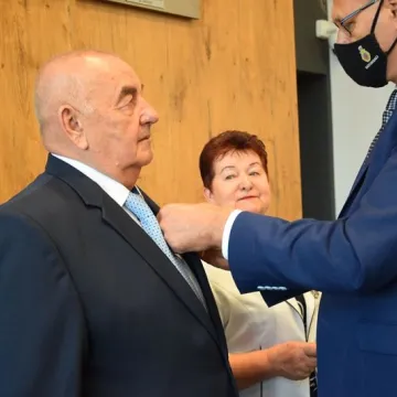 „Złoci” małżonkowie odznaczeni medalami