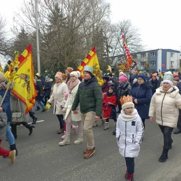 Orszak Trzech Króli w Radomsku: radość i kolędy