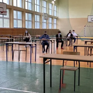 Ósmoklasiści przystąpili do egzaminu