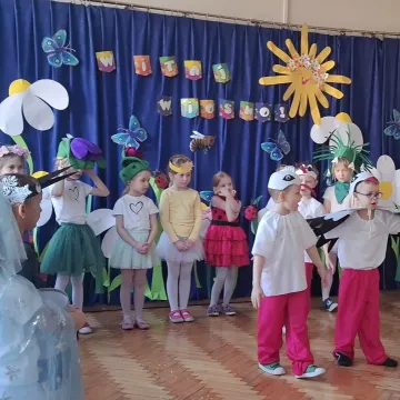 Przedszkolaki z PP nr 9 witają nową porę roku