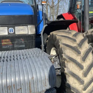 [WIDEO] Zaczęło się. Przedbórz stoi. Rolnicy walczą o Polskę