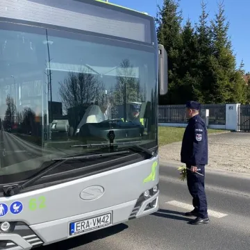Kobieta za kierownicą łagodzi obyczaje, czyli Dzień Kobiet z radomszczańską policją