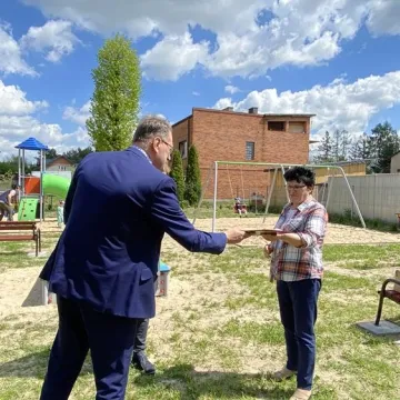 Sucha Wieś: nowy plac zabaw oddany do użytku. Z konfliktem w tle...