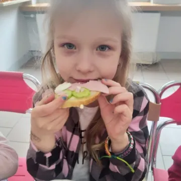 Wiosenne kanapki w PSP nr 8 w Radomsku