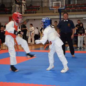 [WIDEO] Karatecy na tatami na turnieju w Radomsku