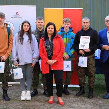 W gminie Przedbórz poszukiwali pieczonego ziemniaka