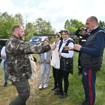 Setki kilogramów śmieci usunięto z Warty