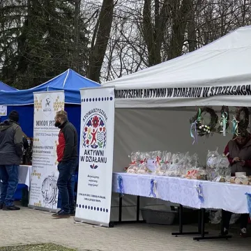 Domowe wypieki, wędliny i ozdoby. Tak wyglądał V powiatowy kiermasz wielkanocny