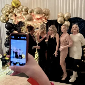 Odliczanie do matury rozpoczęło się eleganckim balem w LO Przedborzu