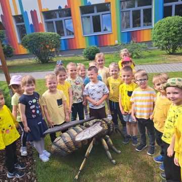 Obchody Dnia Pszczoły w grupach młodszych z przedszkola nr 9 w Radomsku