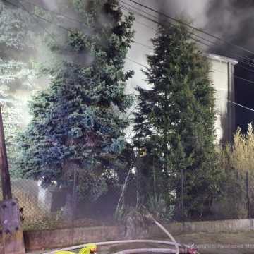 Palił się dom przy ul. Nowej w Radomsku. Prawdopodobnie doszło do podpalenia