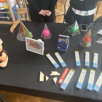 Dzień Owarty w II LO w Radomsku. Ósmoklasiści poznali szkołę od środka