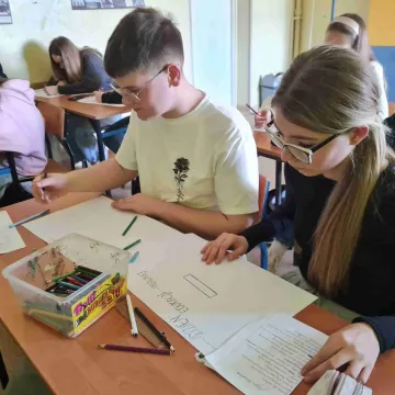 Hejt, trolling i memy. Lekcja prawa w Dobryszycach