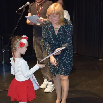 Piosenką uczcili Niepodległą