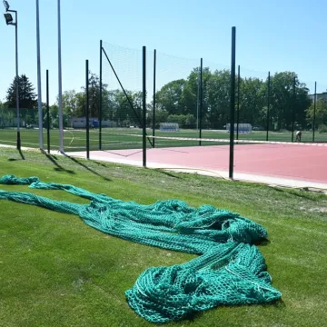 Piotrków Tryb.: sztuczna murawa na Concordii coraz bliżej
