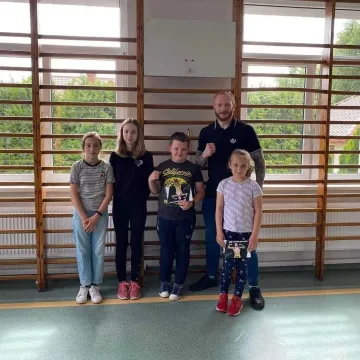 Gm. Gomunice: uczniowie spotkali się z Robertem Parzęczewskim