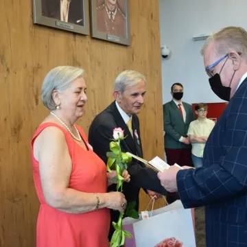 „Złoci” małżonkowie odznaczeni medalami