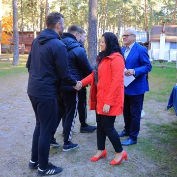 W gminie Przedbórz poszukiwali pieczonego ziemniaka