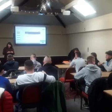 Uczniowie Mechanika na praktykach w Bristolu