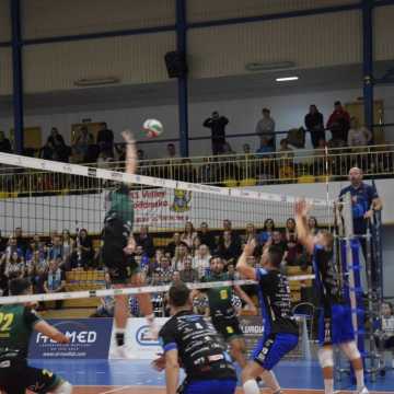 Wygrana i awans na pierwsze miejsce w tabeli METPRIM Volley Radomsko