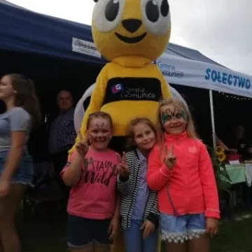 Miodowa impreza w Gomunicach