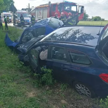 Wypadek w Strzałkowie: 5 osób trafiło do szpitala