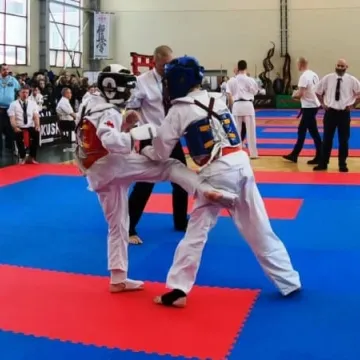9 pucharów dla karateków z „Randori”