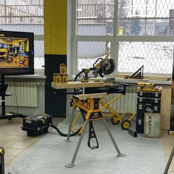 Akademia DeWalt w „Mechaniku”. Prestiżowy program tylko dla 10 szkół w kraju