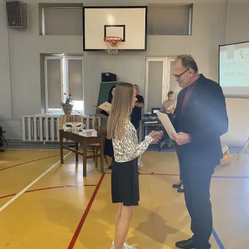 Najlepsi z najlepszych. Uczniowie  nagrodzeni stypendiami prezydenta