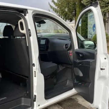 Nowy samochód dla Kamila w Strzałkowie