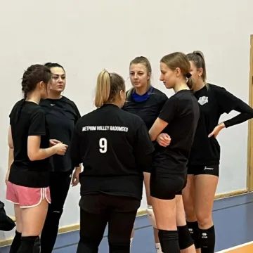 Inauguracyjne spotkania ligi siatkówki kobiet w Radomsku