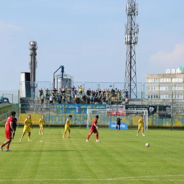 RKS Radomsko remisuje w końcówce meczu z Ceramiką  Opoczno