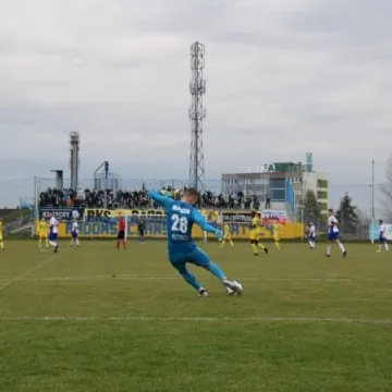 RKS Radomsko remisuje z Bronią Radom 1:1