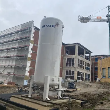 Nowoczesny obiekt przy szpitalu w Radomsku rośnie w oczach