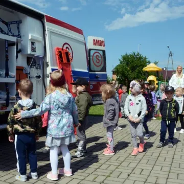 Lekcja ratownictwa dla najmłodszych