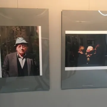 Tadeusz Różewicz w fotograficznym obiektywie