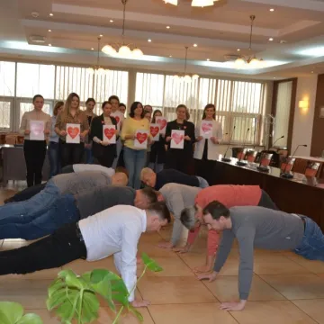 „Z sercem dla Amelki”. Charytatywna akcja radomszczańskiego starostwa