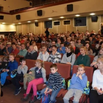 Integracja za pomocą teatru