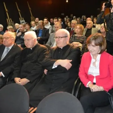 Stypendia FIK dla zdolnych