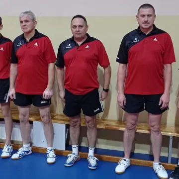 Przegrana tenisistów UMLKS Radomsko na zakończenie rundy