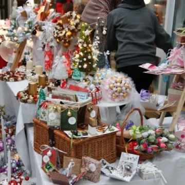 Targi rękodzieła z Mikołajem