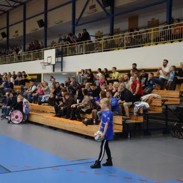 METPRIM Volley Radomsko gra i pomaga