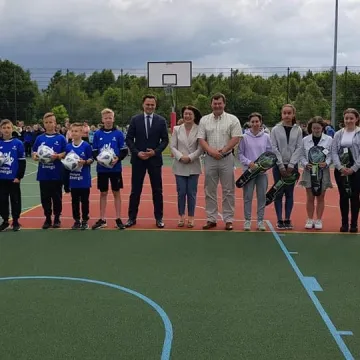 W Kodrębie otwarto nowe boisko wielofunkcyjne